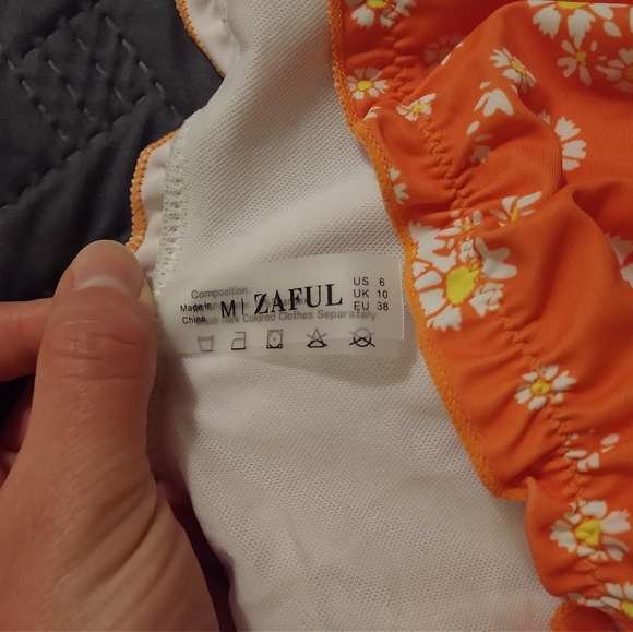 Bathing suit - Picture 4 of 5